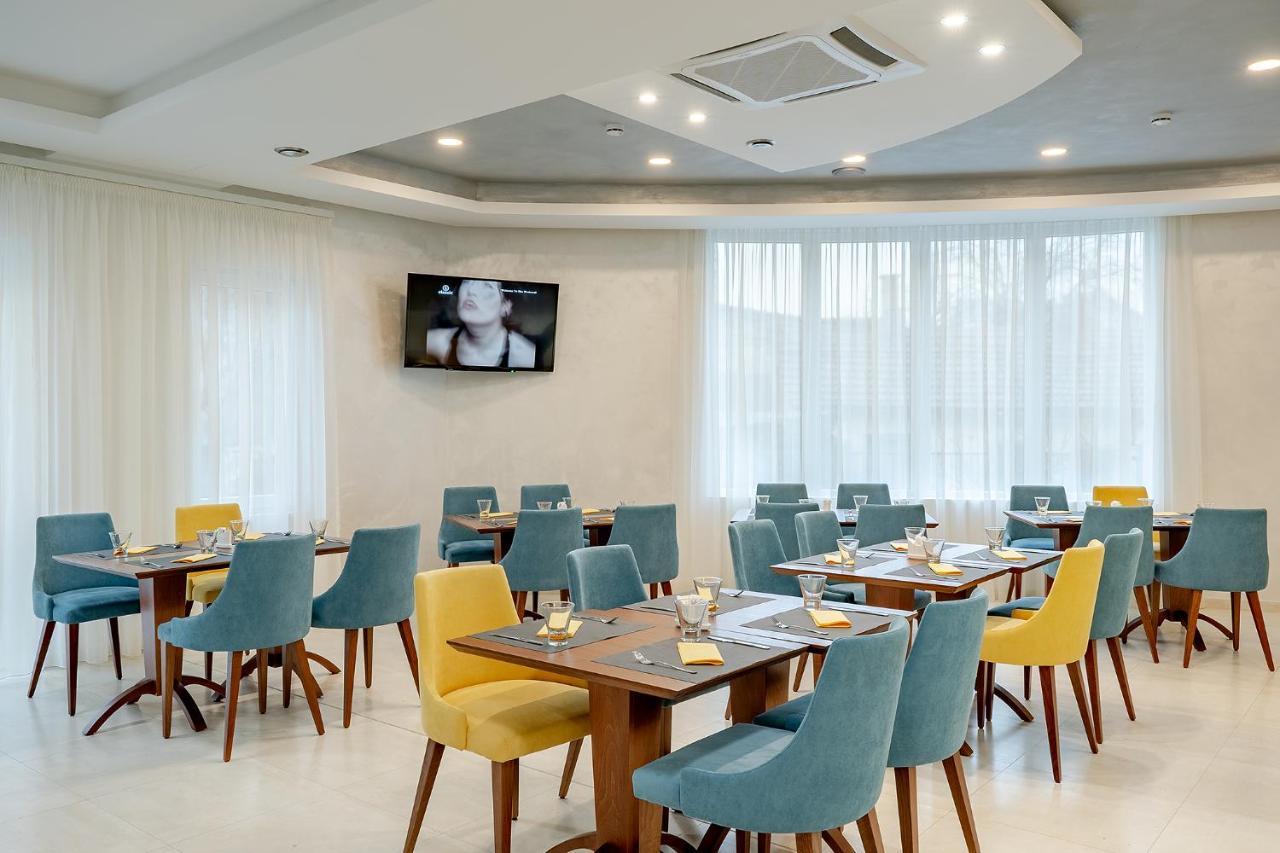Rubicon Garni Hotel Kragujevac Exterior photo